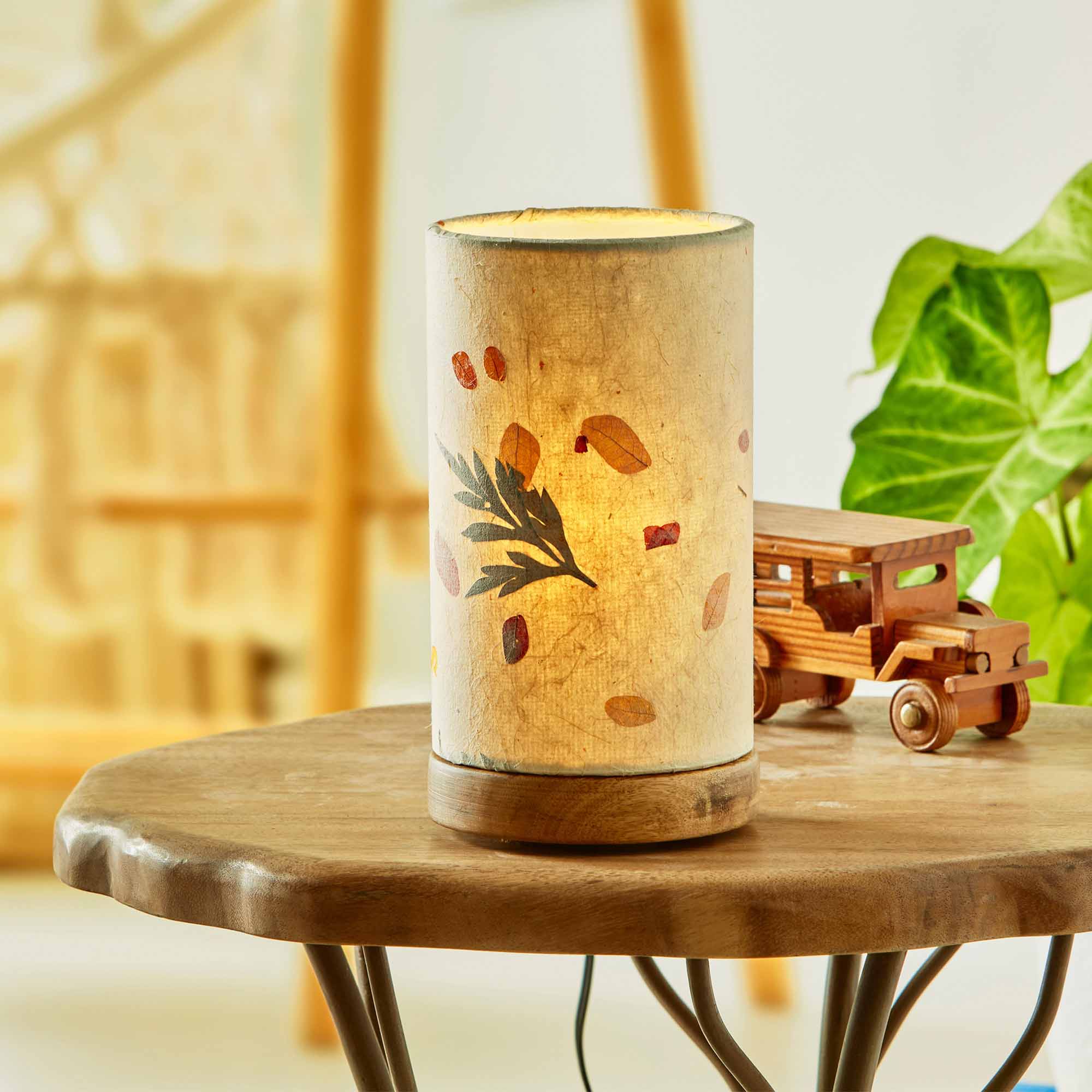 646-b-4-sq-lifestyle Mini Paper Cylinder Lamp