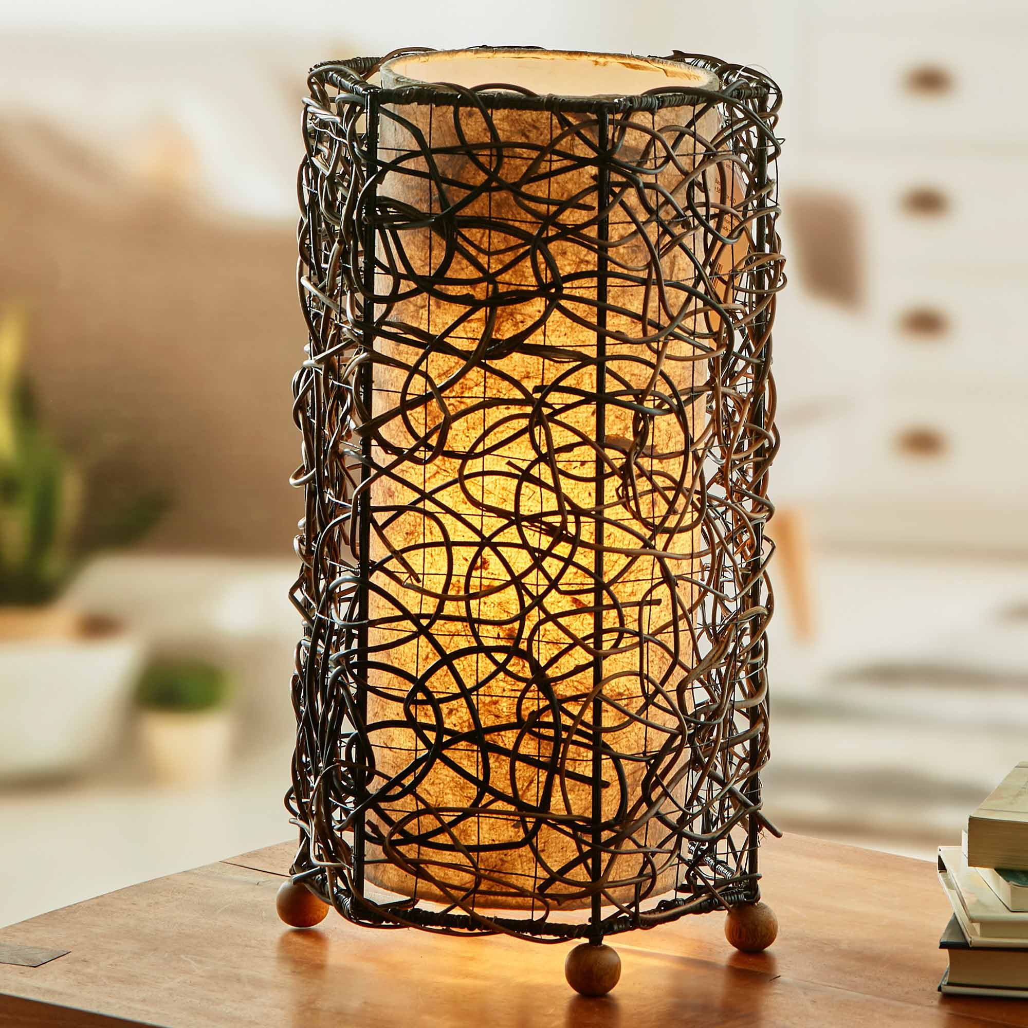 315-e-n-sq-lifestyle Nito Table Lamp
