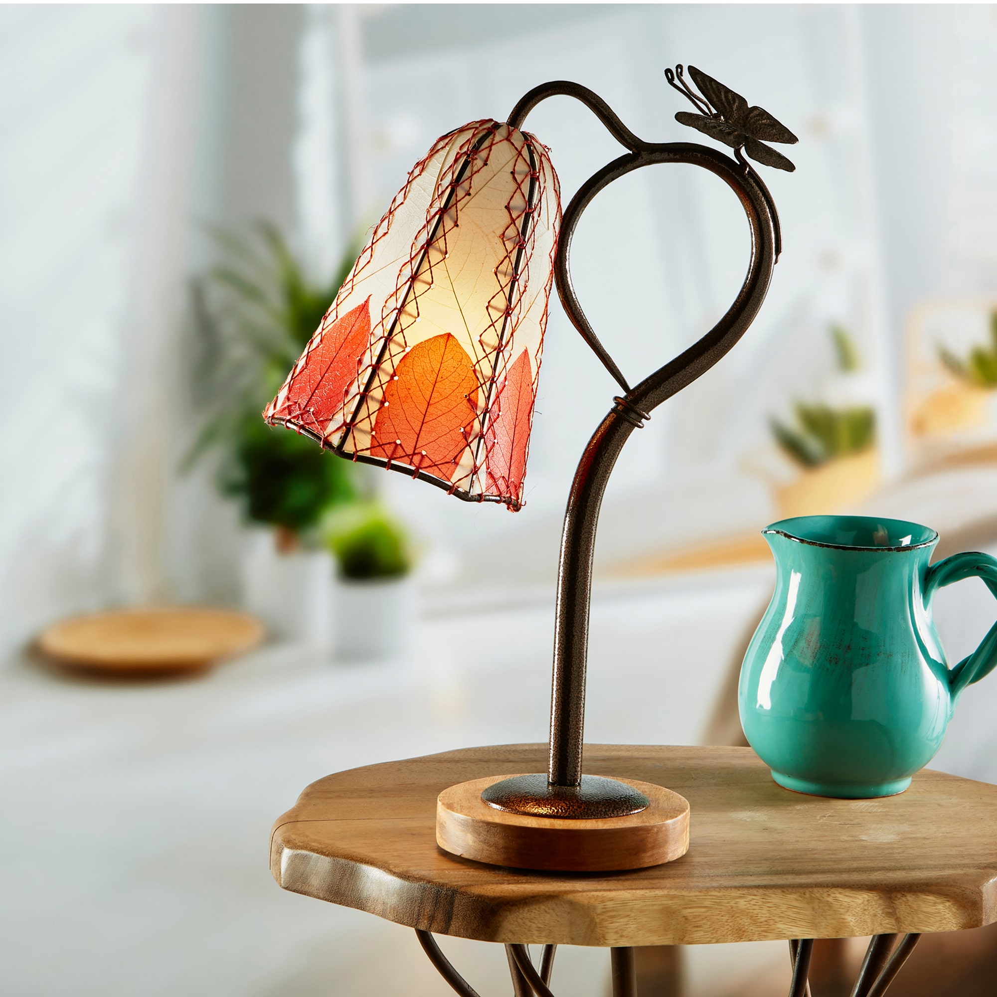 506-t-r-sq-lifestyle Table Lamps