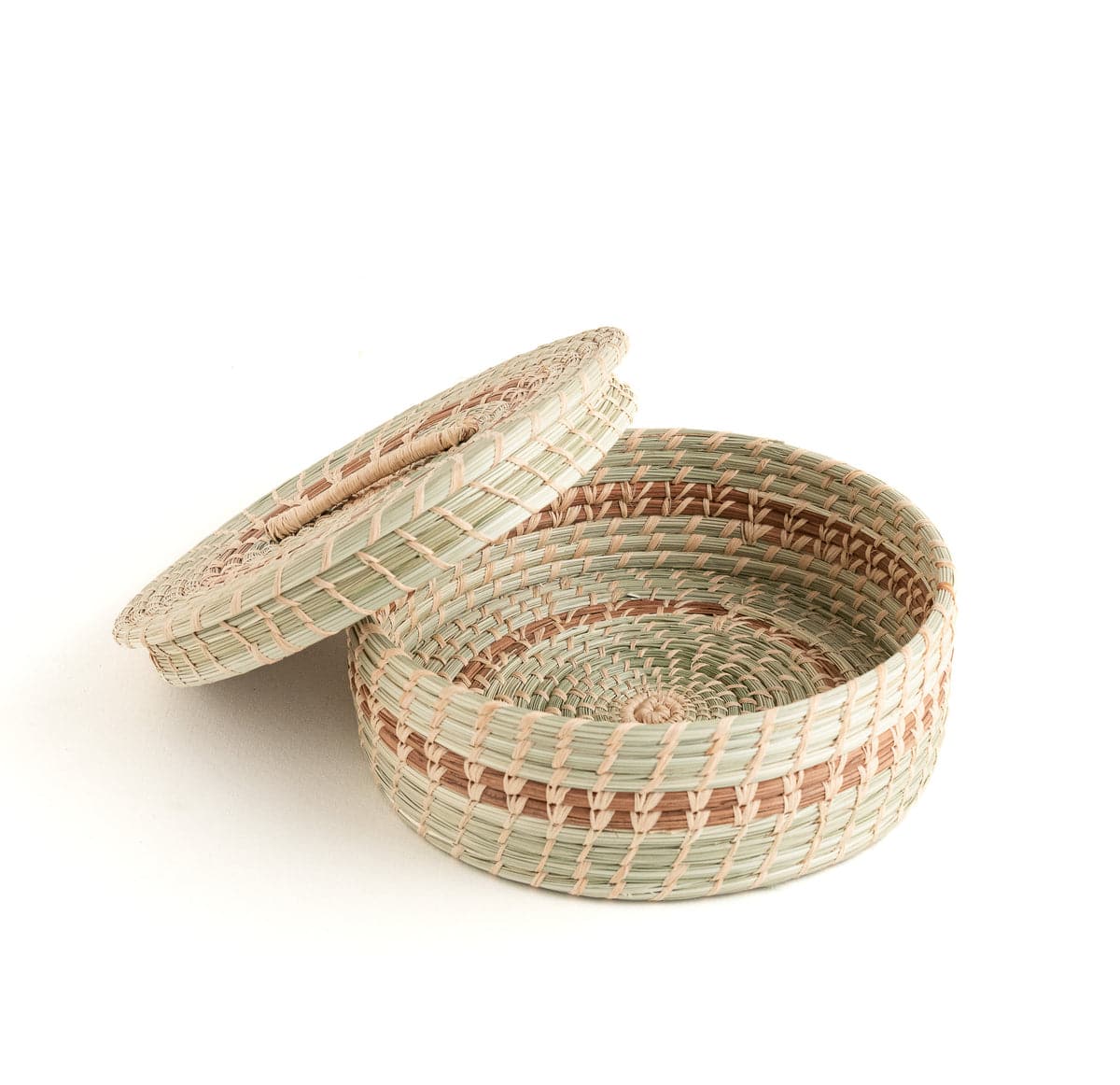 Wild Grass and Pine Tortilla Basket with Lid <br>(Item #pn-v) - Image 4