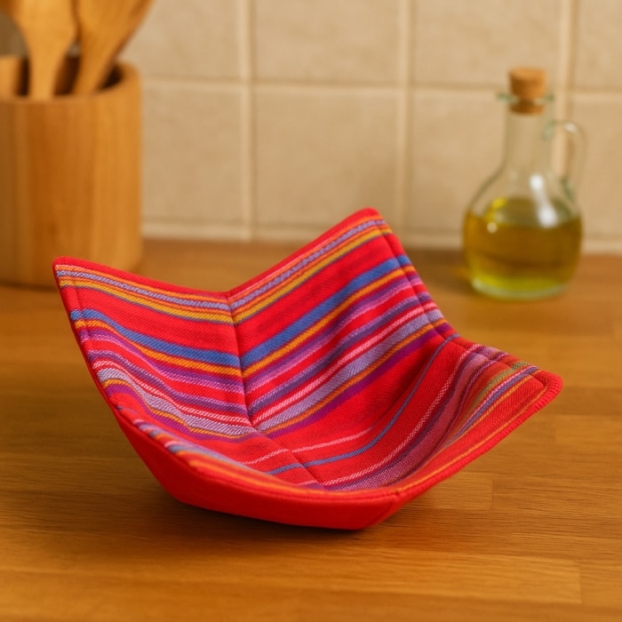 Microwave Bowl Cozy Festive Red<br>(Item #ch02-frr)