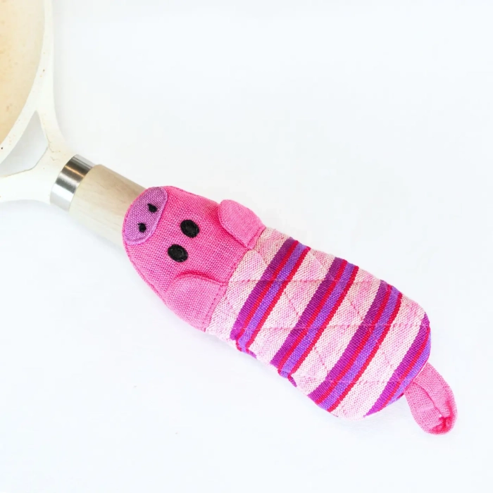 Piglet Skillet Handle Holder Default<br>(Item #ch13v)