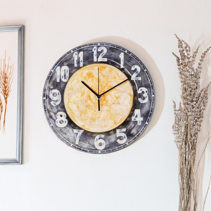 Clock Wall Decor With Black Rim <br>(Item # m1501)