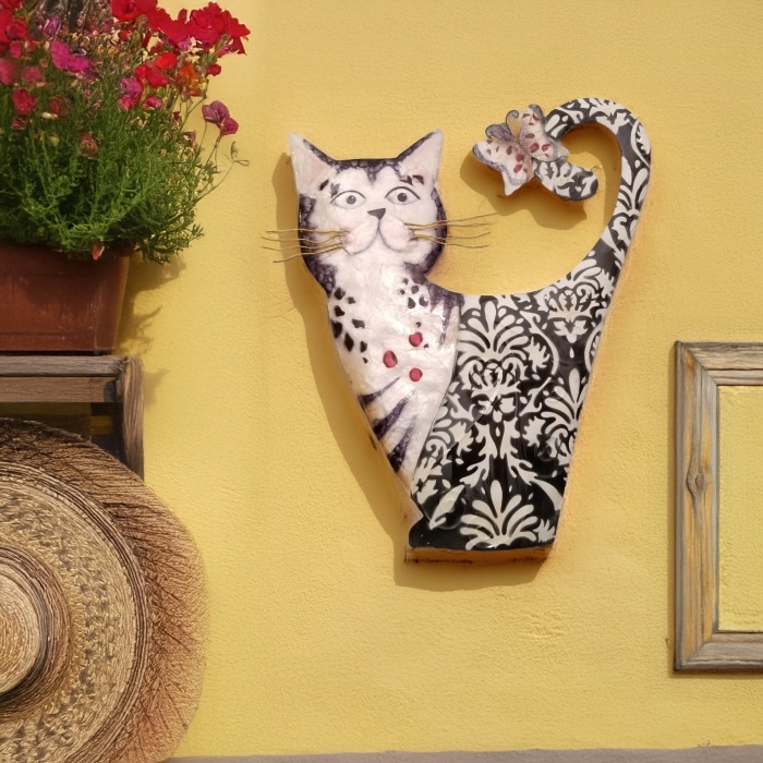 Cat Wall Decor White And Black <br>(Item # m7014) - Image 2